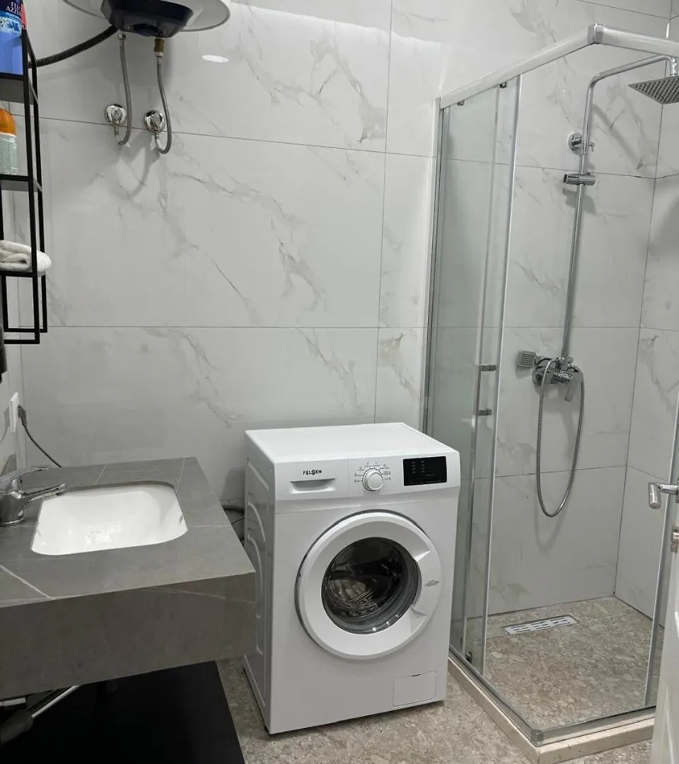 Aem 1-Bedroom Apartment Apt #7 골렘 0*,